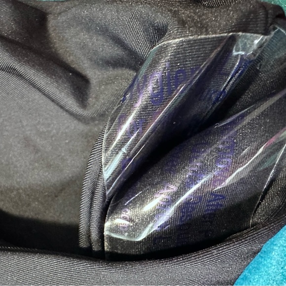 BECCA Bikini Bottom Women’s Small Avery Crochet Tab Side Hipster Swim Black S/P - Picture 13 of 14